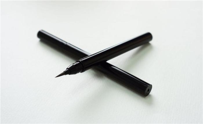Kuretake Eyeliner